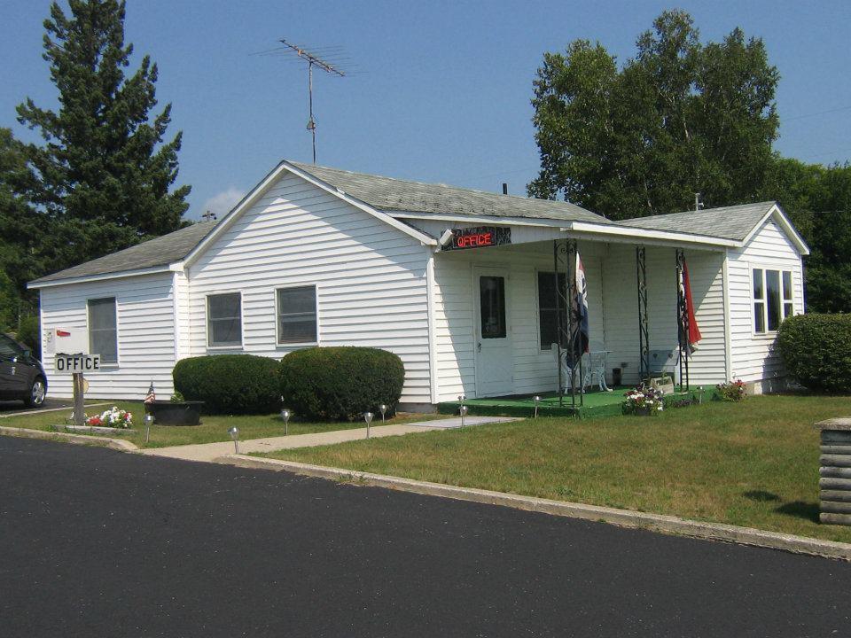 Chapel Hill Motel Brevort Exteriér fotografie